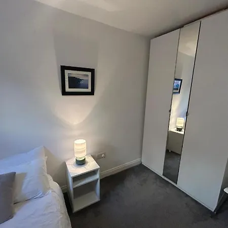 Excellently Located Modern 2 Bed In The Heart Of The Liberties In Apartamento