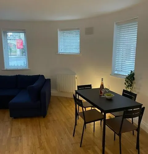 Excellently Located Modern 2 Bed In The Heart Of The Liberties In * Dublín